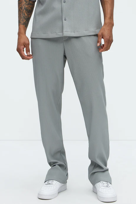 ensemble old money lin